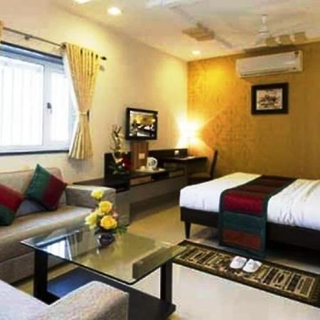 Hotel Siddharth Palace Dźajpur Zewnętrze zdjęcie