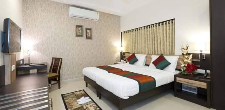 Hotel Siddharth Palace Dźajpur Zewnętrze zdjęcie